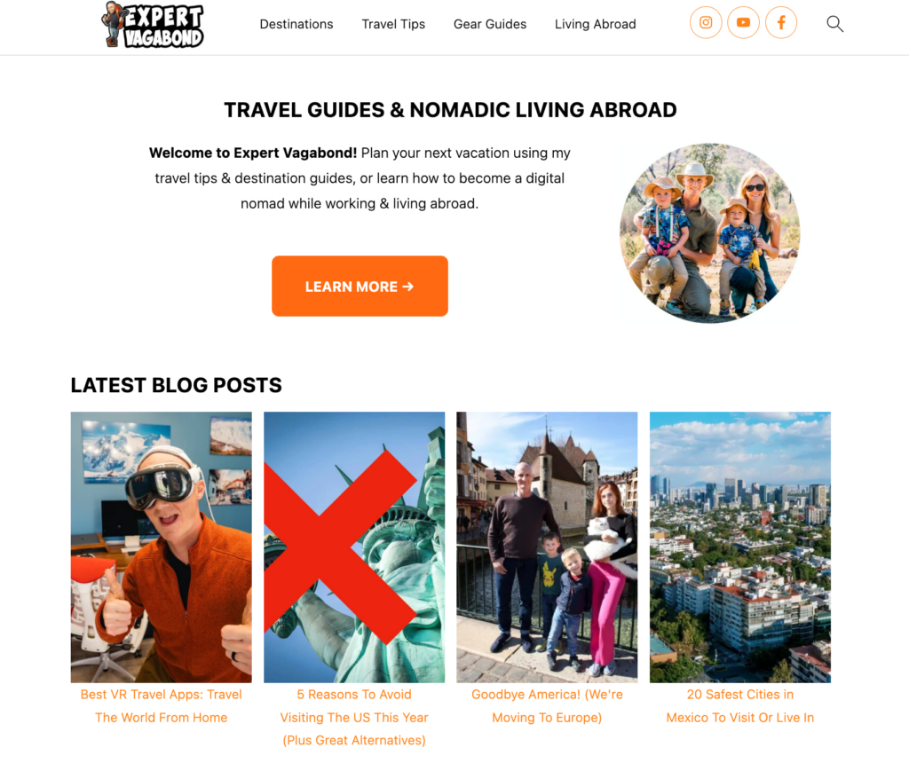 Travel blogger Expert Vagabond's homepage and revenue streams